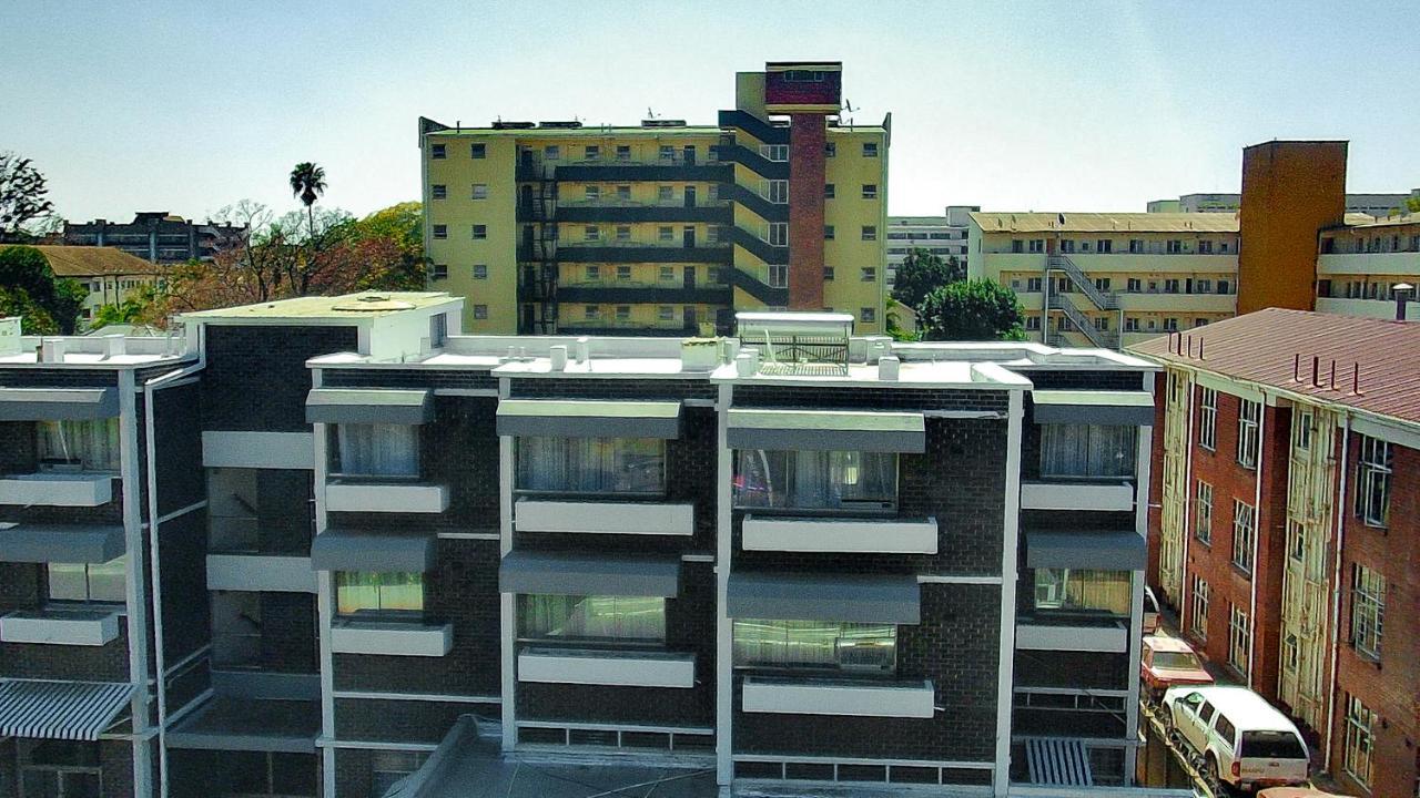 R Executive Apartments 하라레 외부 사진
