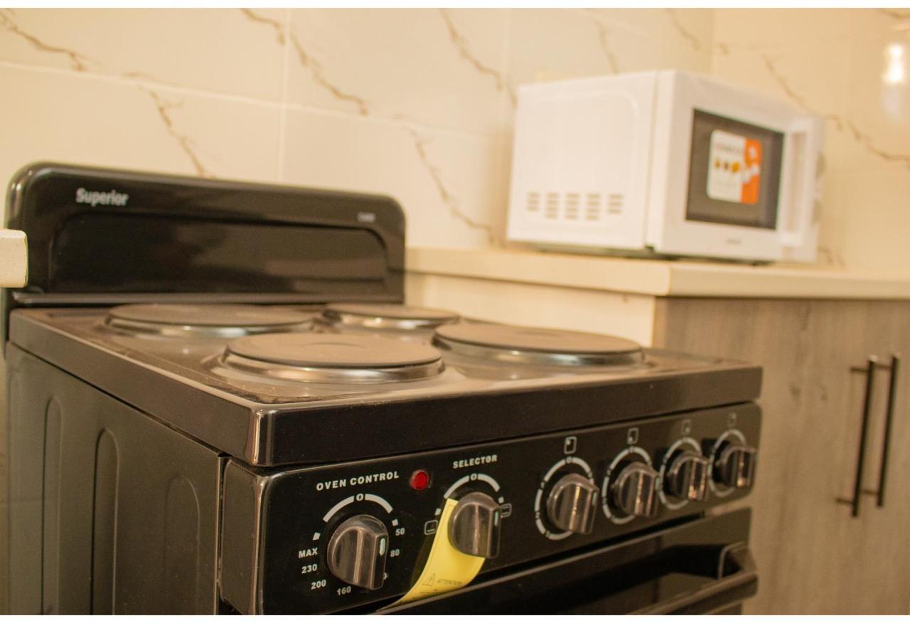R Executive Apartments 하라레 외부 사진