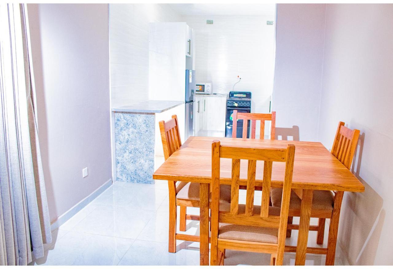 R Executive Apartments 하라레 외부 사진