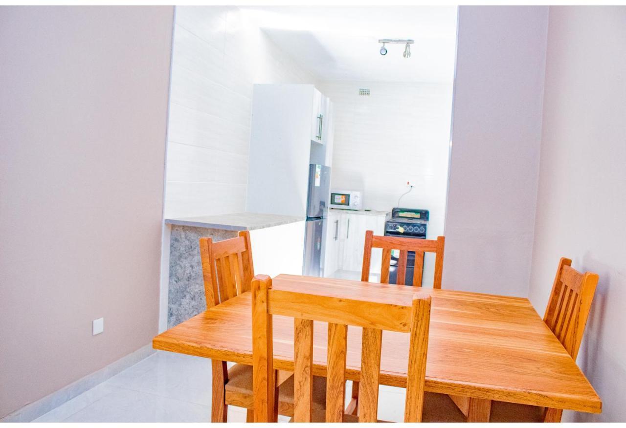 R Executive Apartments 하라레 외부 사진